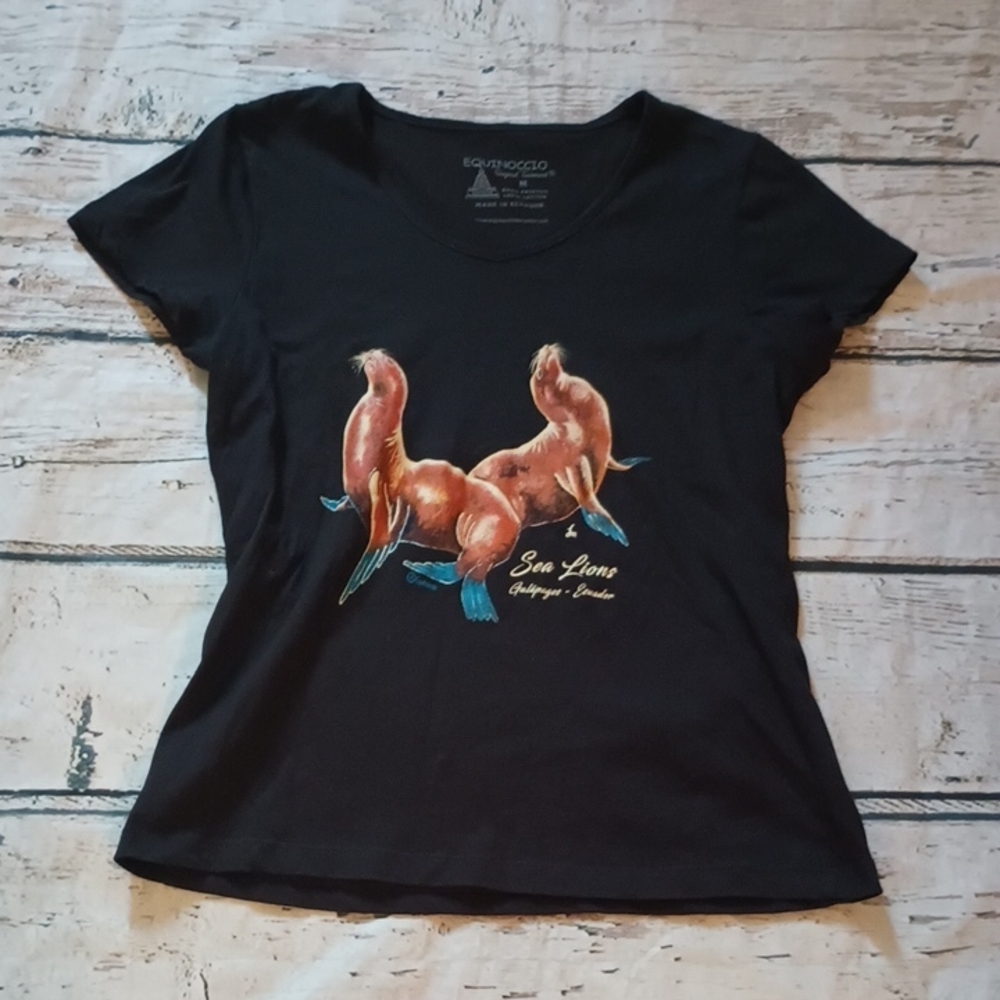 Equinoccio Women's Black Galapagos Sea Lion Print T Shirt M